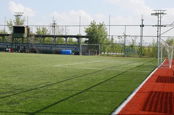 Aybesk Halı Saha - 12. Fotoğraf Aybesk Halı Saha - 12. Fotoğraf
