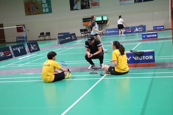 Başkent Badminton Akademi - 17. Fotoğraf Başkent Badminton Akademi - 17. Fotoğraf
