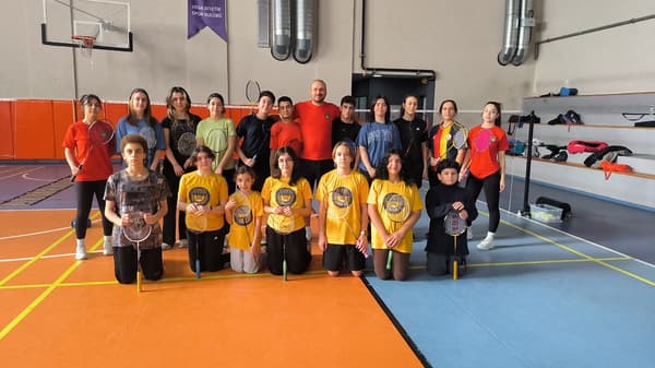 Başkent Badminton Akademi - 11. Fotoğraf Başkent Badminton Akademi - 11. Fotoğraf