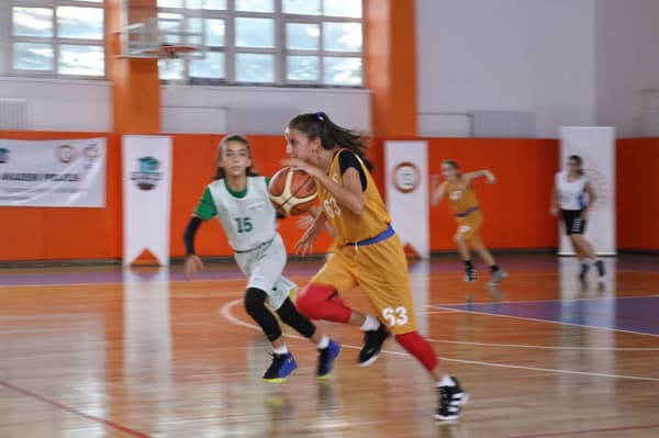 Mehmet Emin Resulzade Spor Kulübü - 2. Fotoğraf