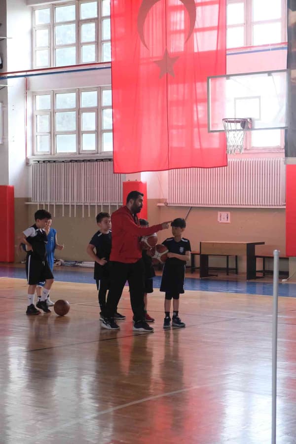 Anadolubeyi Spor Kulübü - 14. Fotoğraf