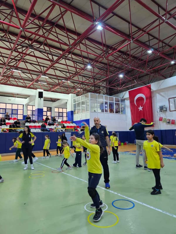 Fenerbahçe Spor Okulları - Etimesgut - 24. Fotoğraf Fenerbahçe Spor Okulları - Etimesgut - 24. Fotoğraf