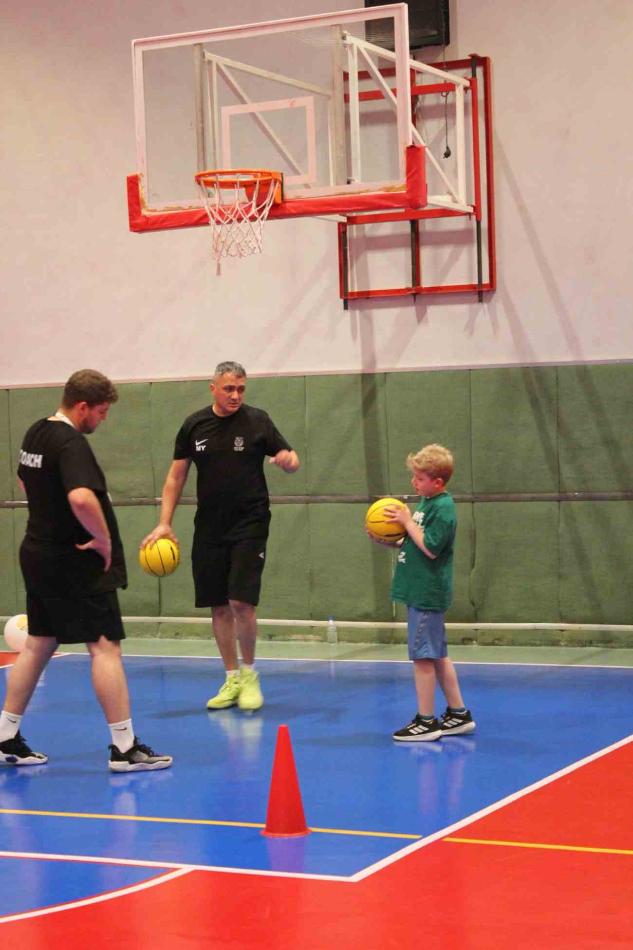 Vivo Spor Kulübü - A.Ayrancı Kapalı Spor Salonu Kiralama - 2. Fotoğraf